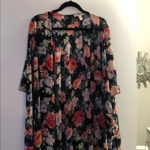 Colorful floral kimono size M. Could be coverup!